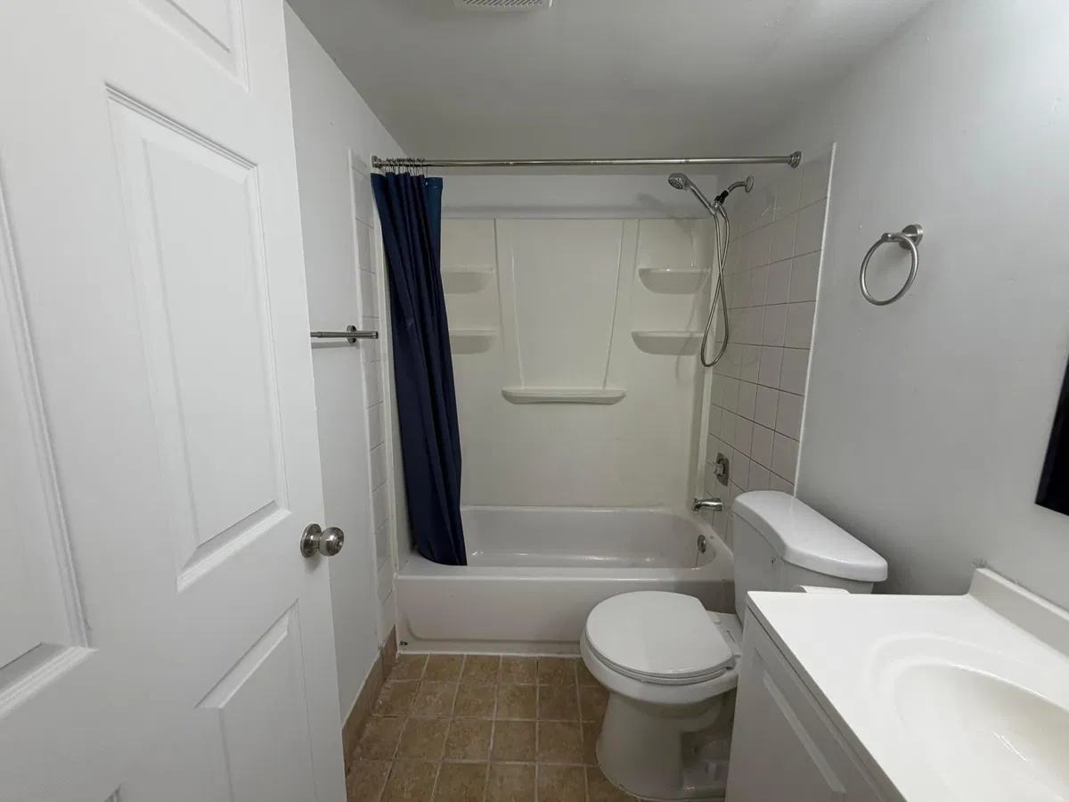 Unit 307 photo 16