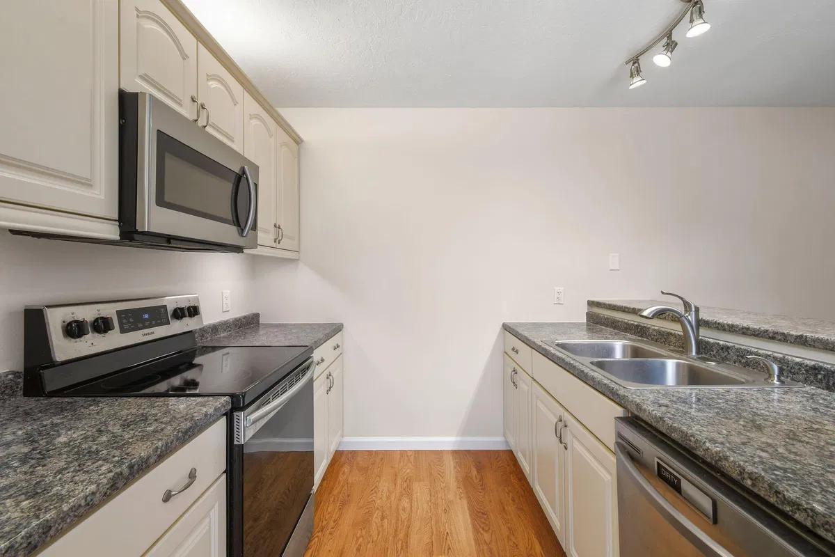 Residence photo 19