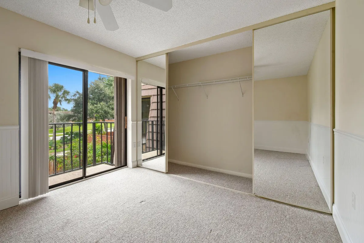 Residence photo 43