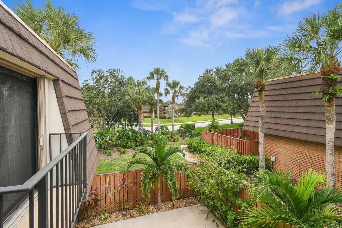 Residence photo 46
