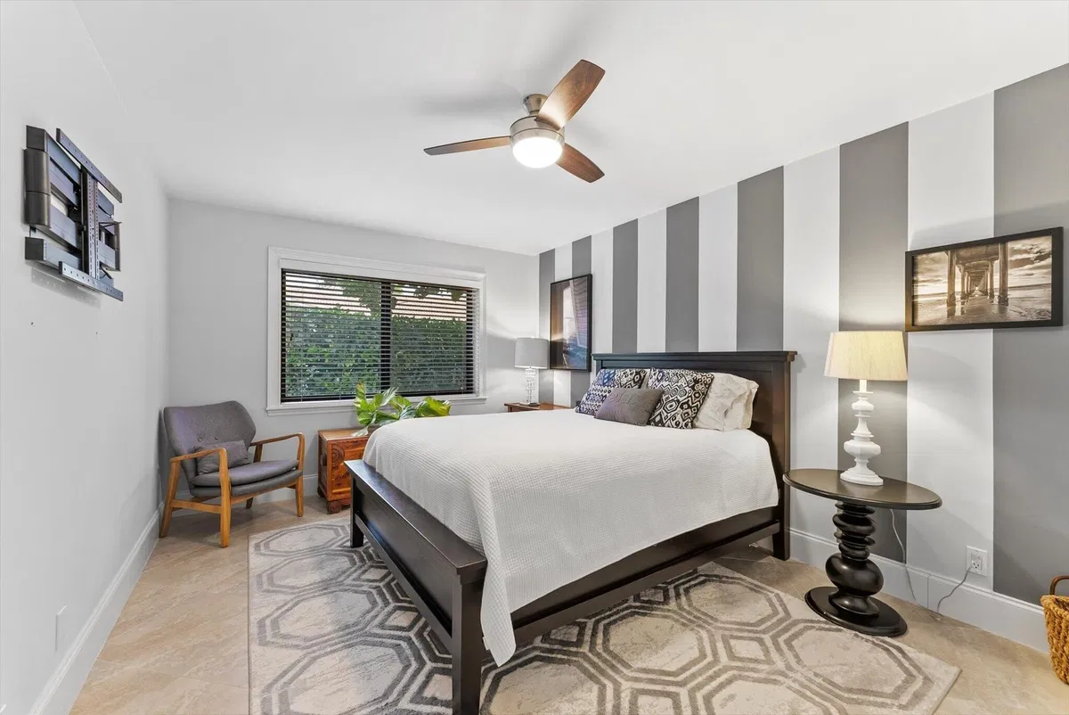 Residence photo 25