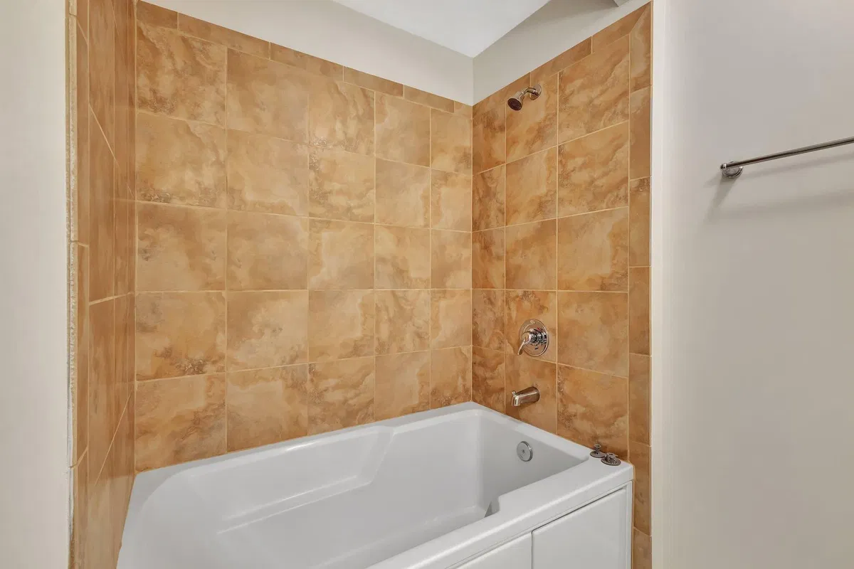  Unit 2124 photo 10
