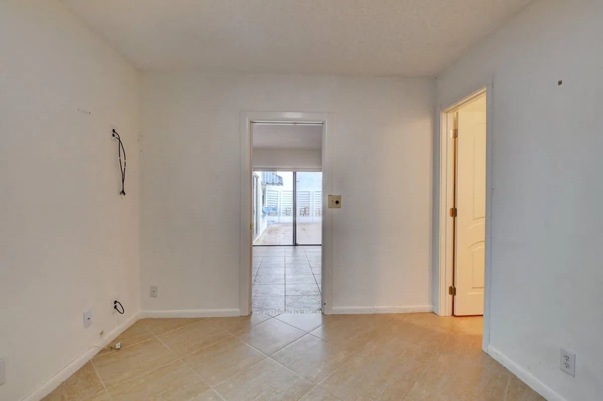  Residence photo 19
