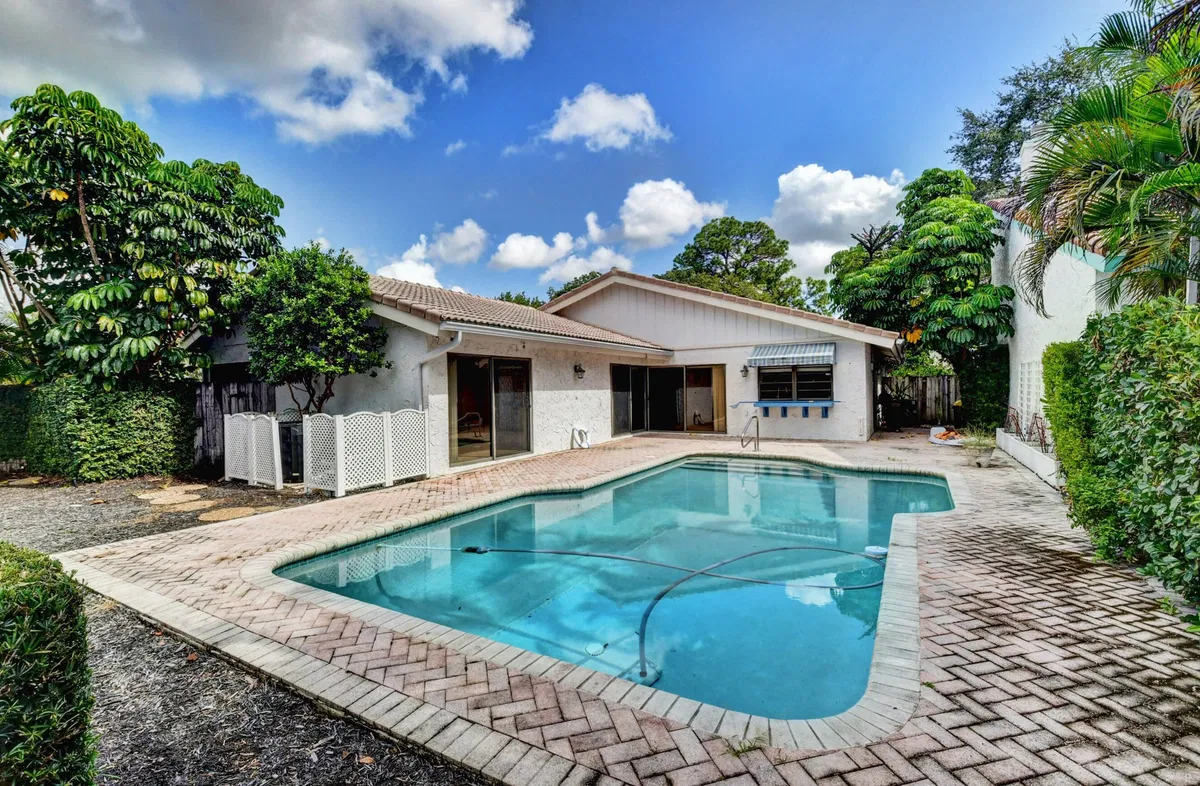  Residence photo 25