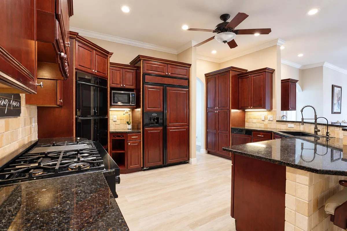 Residence photo 19