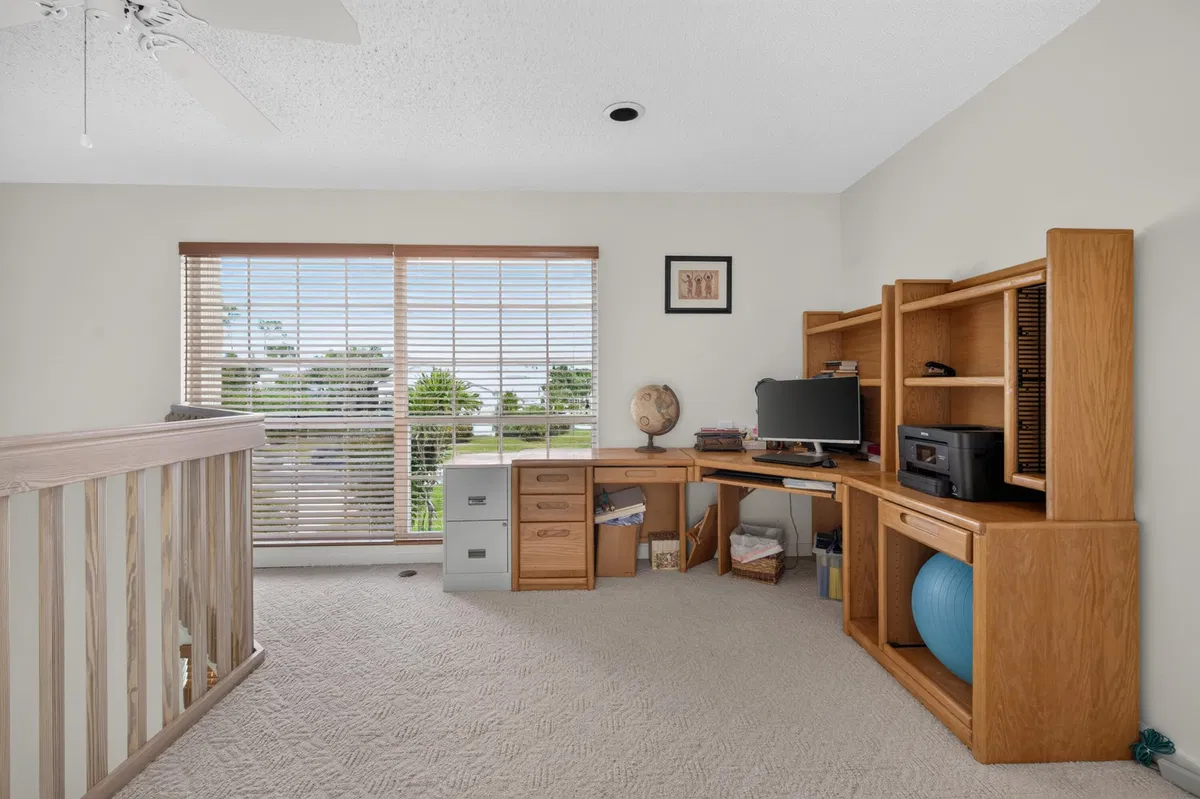 Residence photo 28