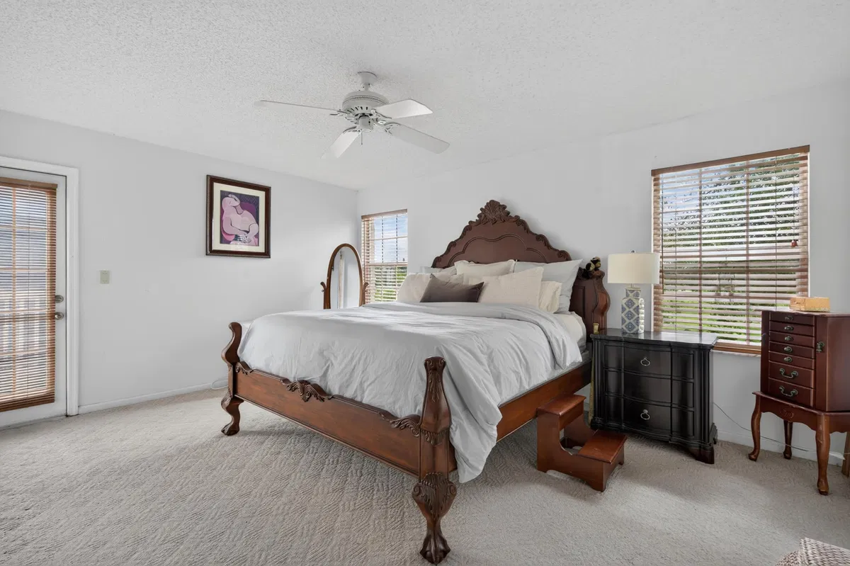 Residence photo 31