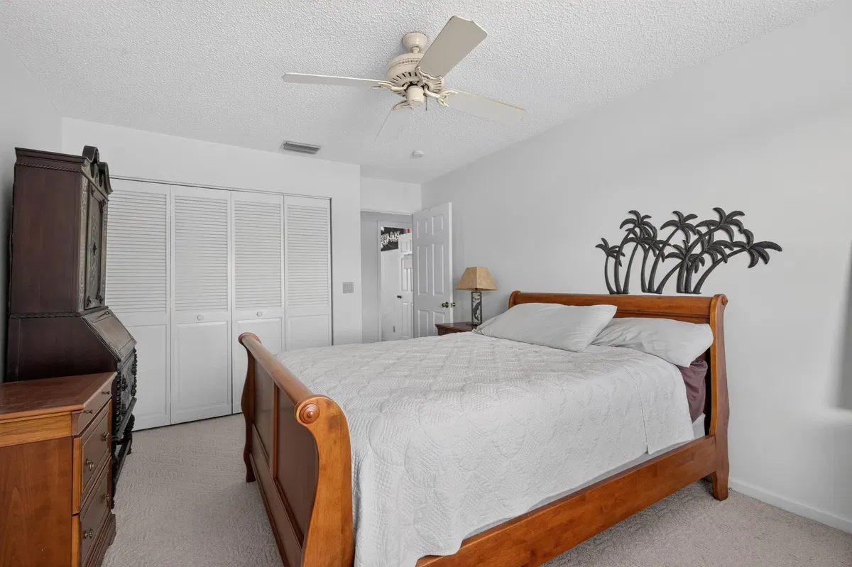 Residence photo 43