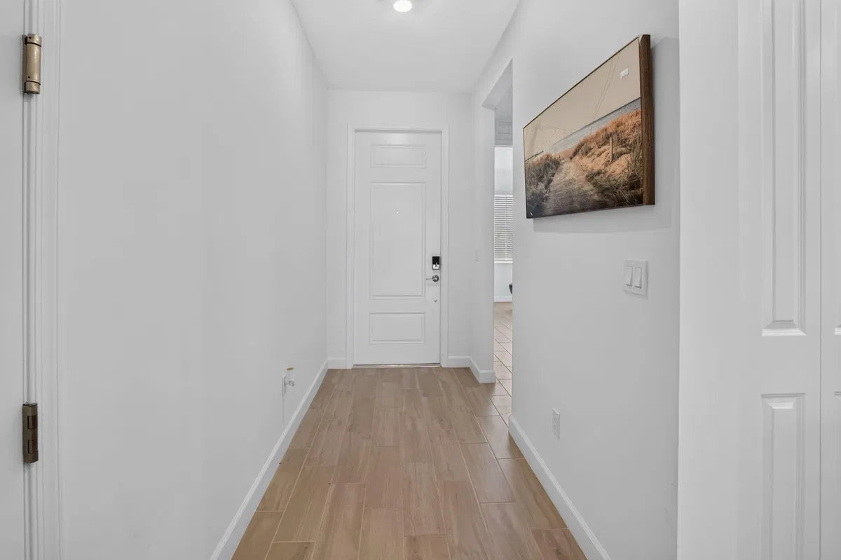 Residence photo 4
