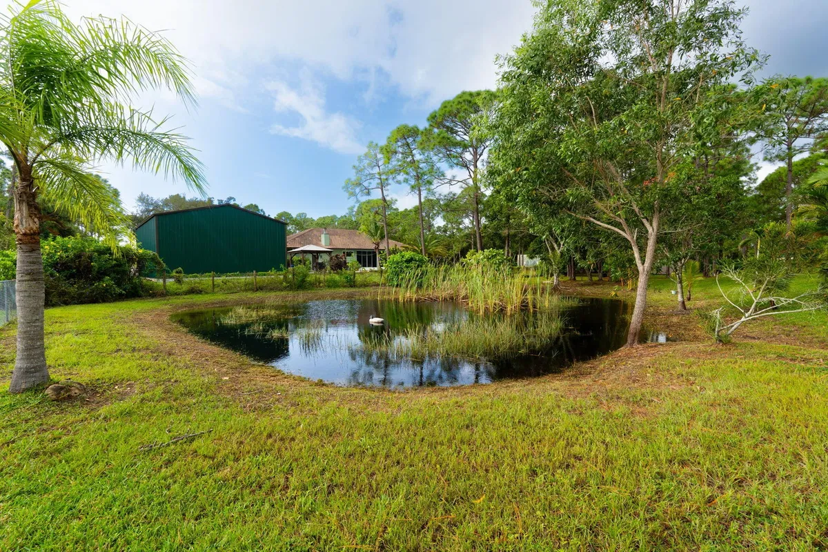 Residence photo 43