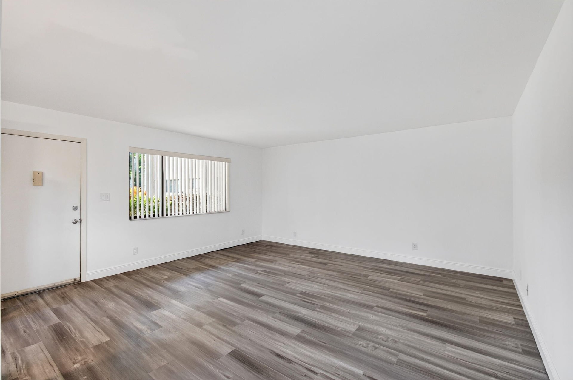 Unit 238 photo 7