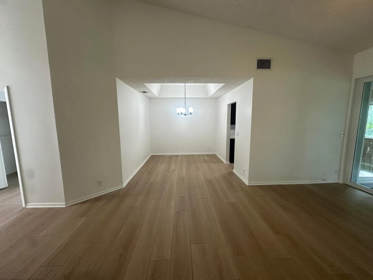  Unit 507 photo 7