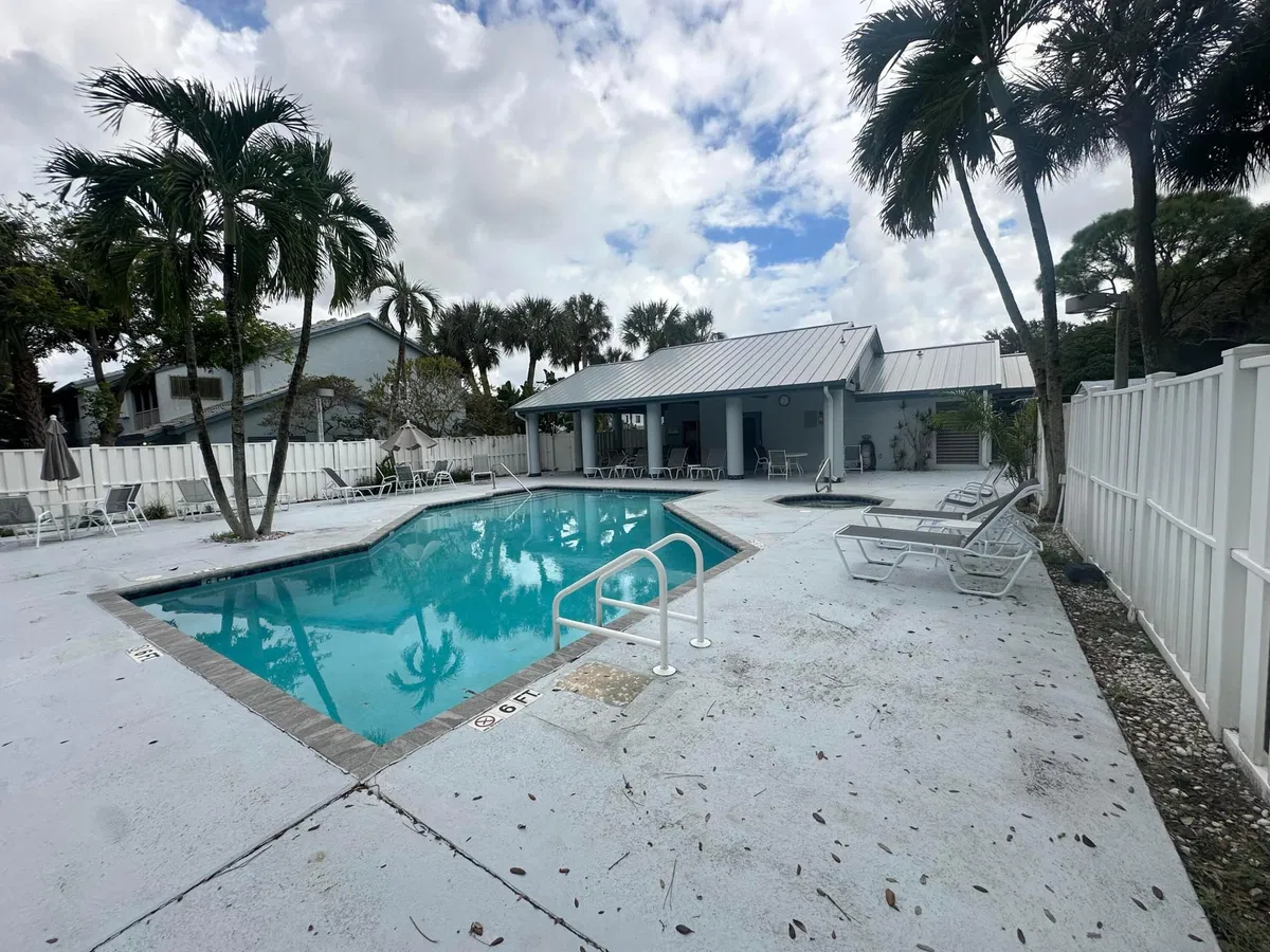  Unit 507 photo 34