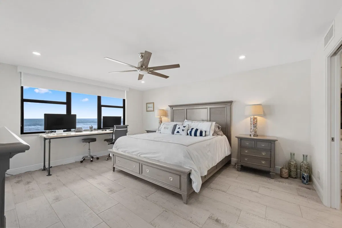 Unit 505 photo 22
