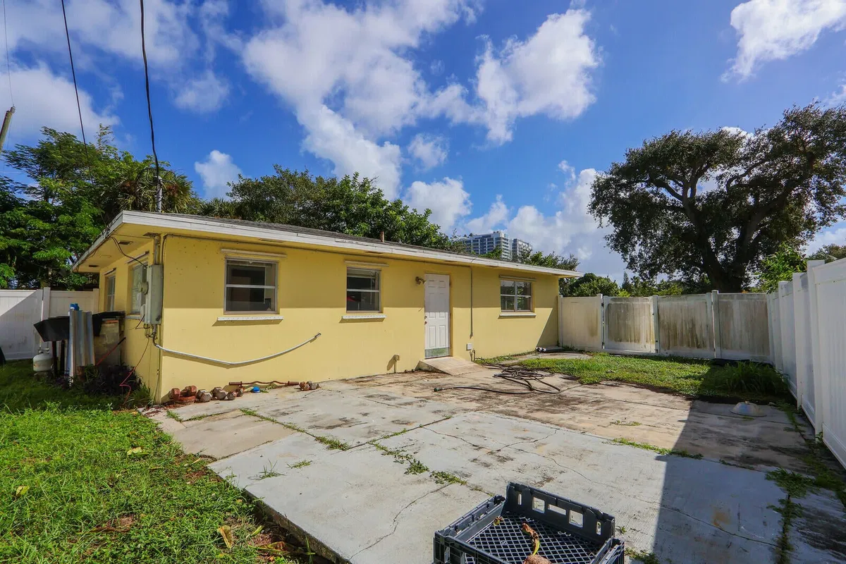 Residence photo 25