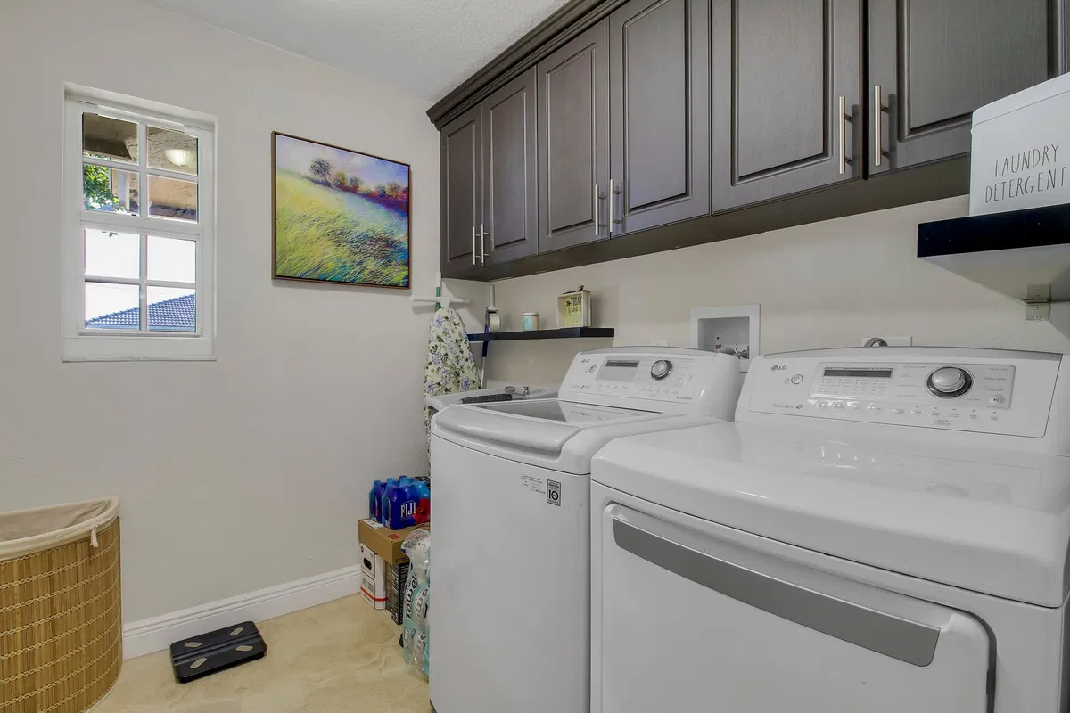 Residence photo 22