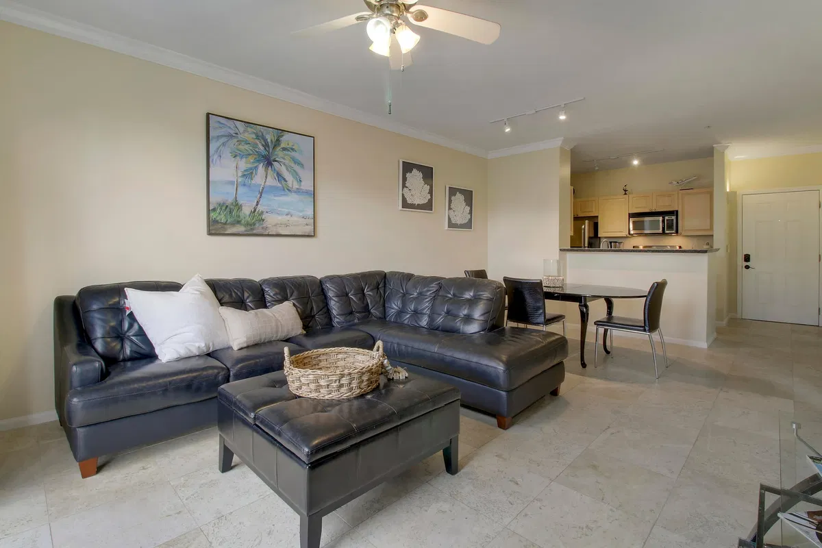 Downtown West Palm Beach Unit 305 photo 4
