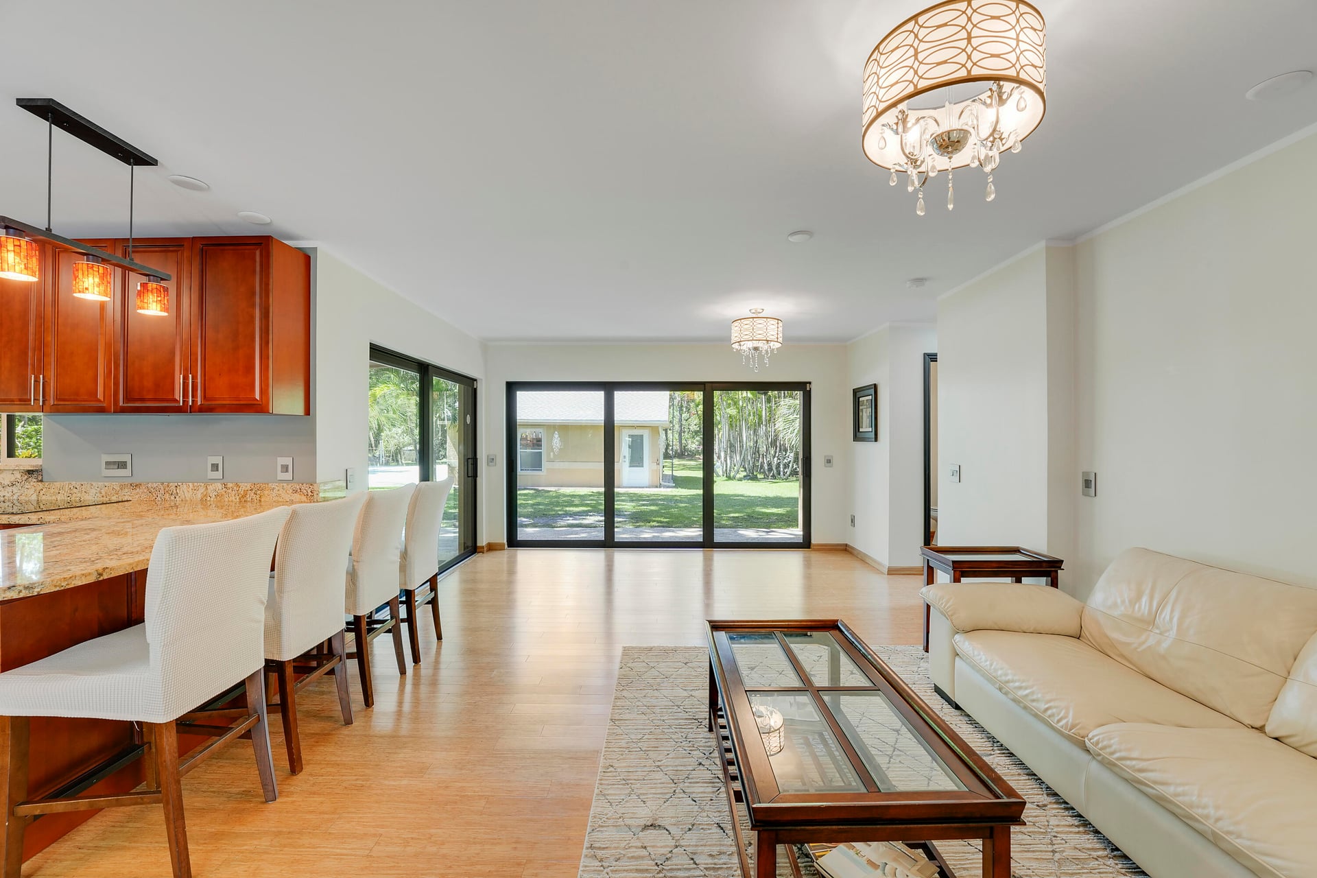 Residence photo 13
