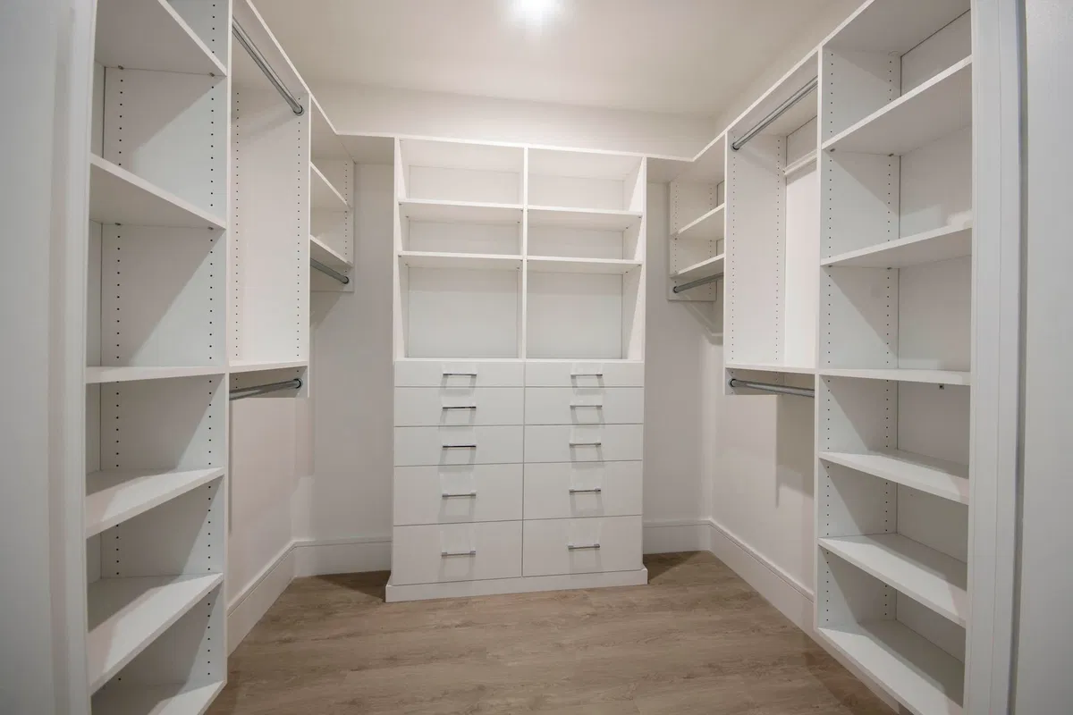 Nautilus 220 Unit 1207 photo 25
