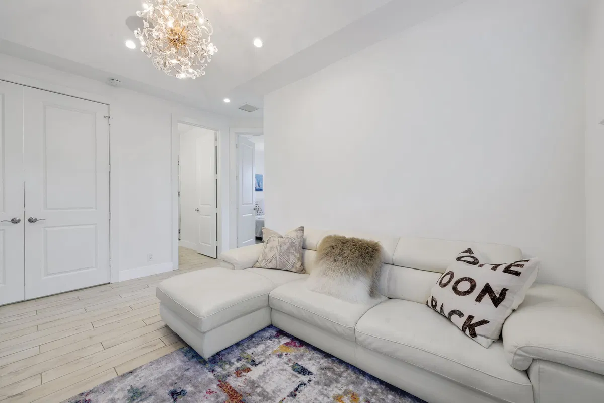 Palm Trail Delray Beach Residence photo 28