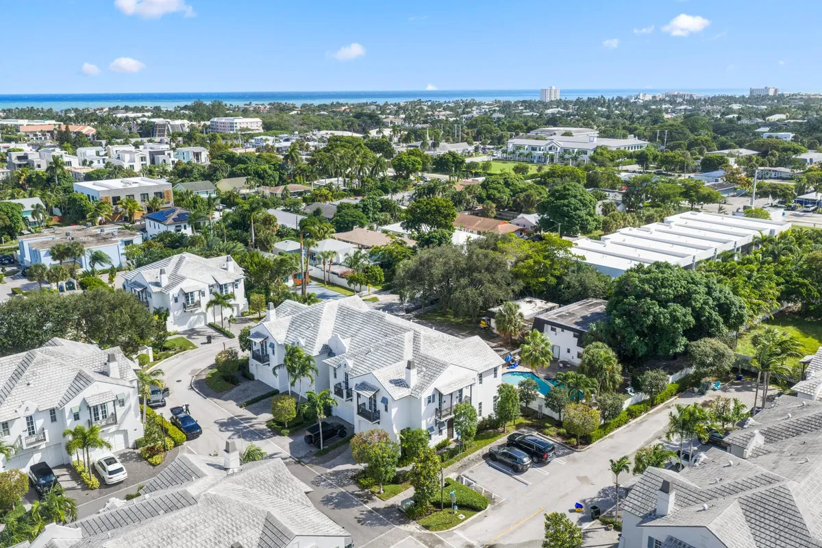 Palm Trail Delray Beach Residence photo 46