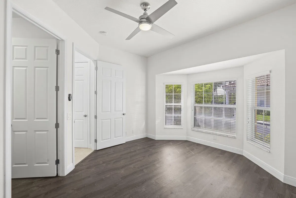  Residence photo 25