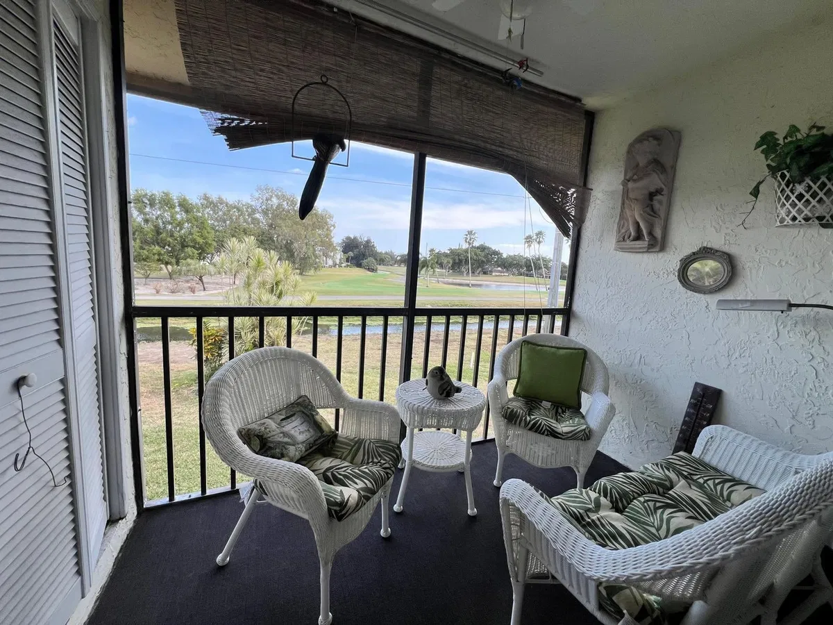 Unit 206 photo 19