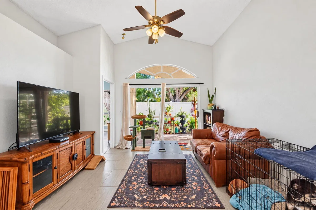 Residence photo 19