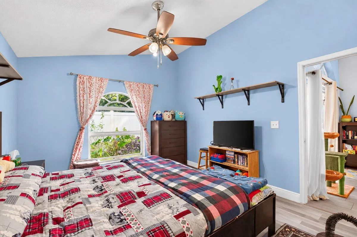 Residence photo 22