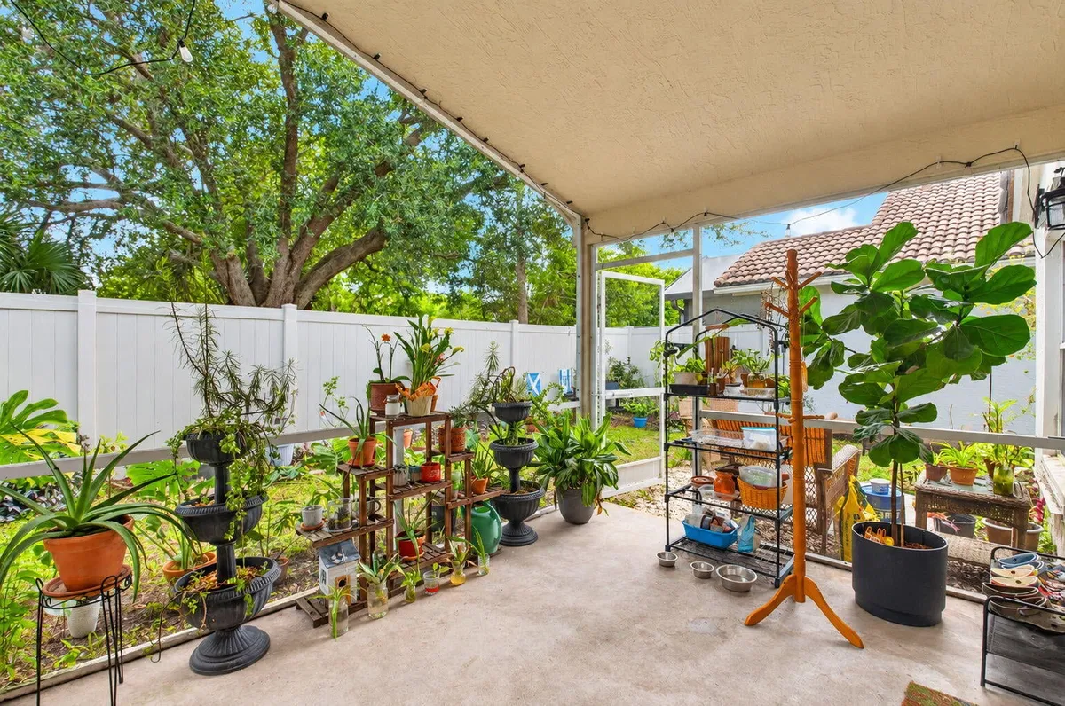Residence photo 34