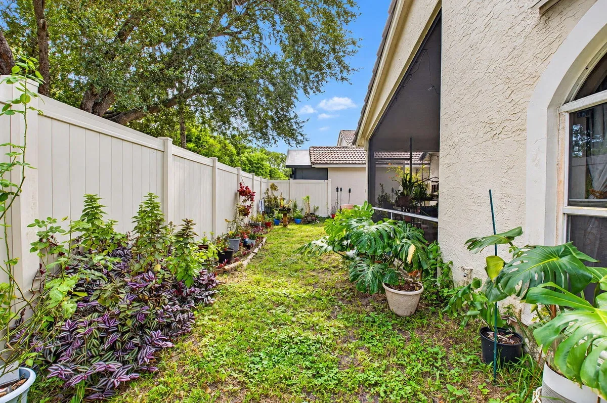 Residence photo 37