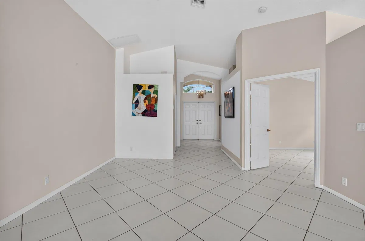 Residence photo 4