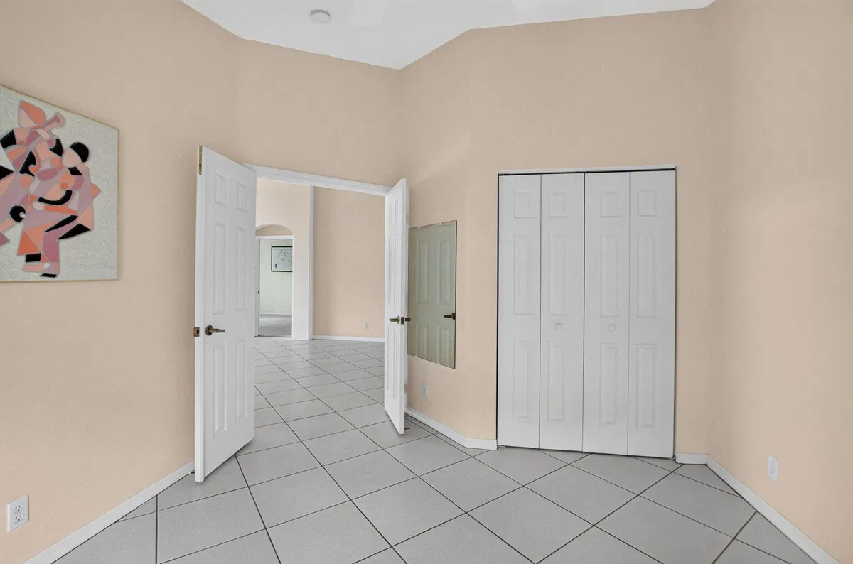 Residence photo 28