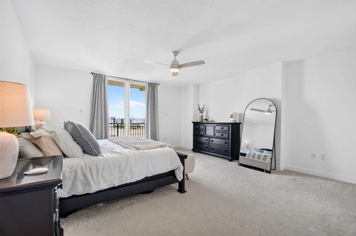 610 Clematis Unit 700 photo 16