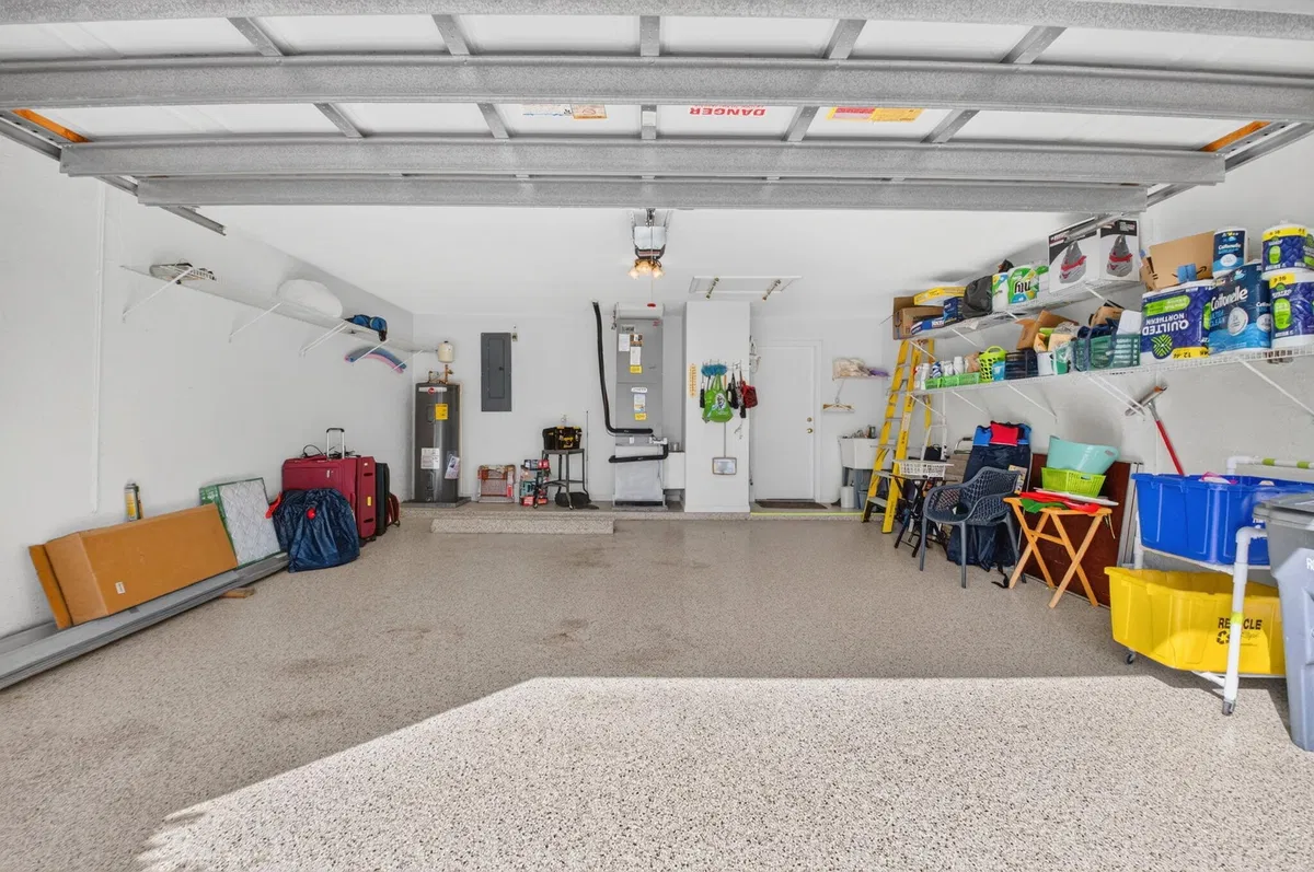 Residence photo 34