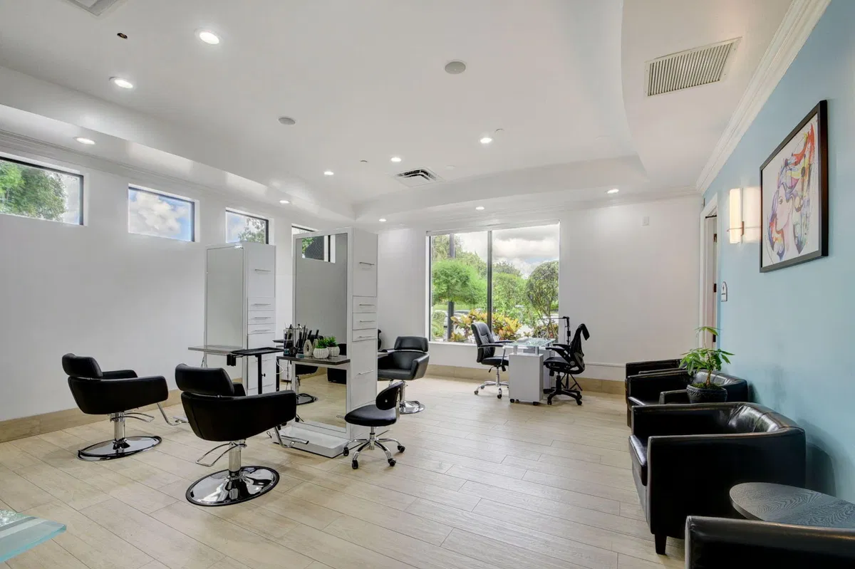 Residence photo 64