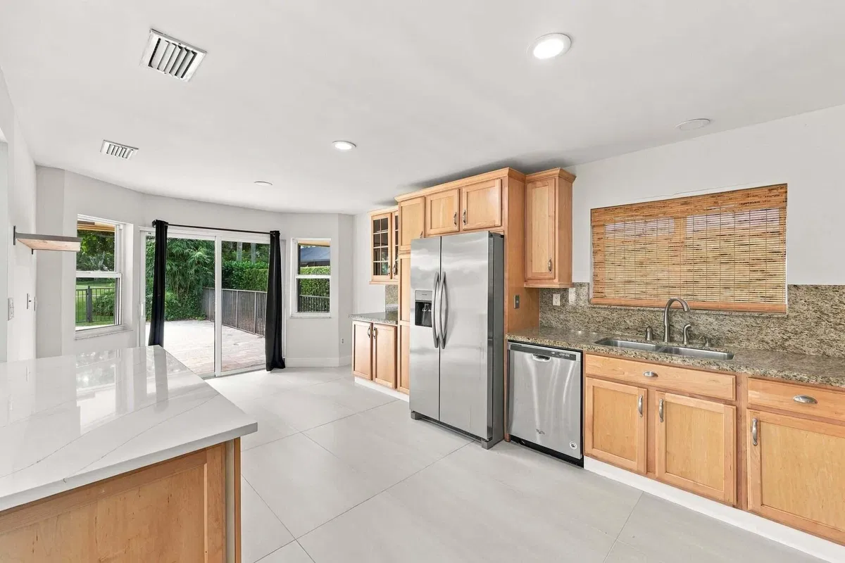  Residence photo 19
