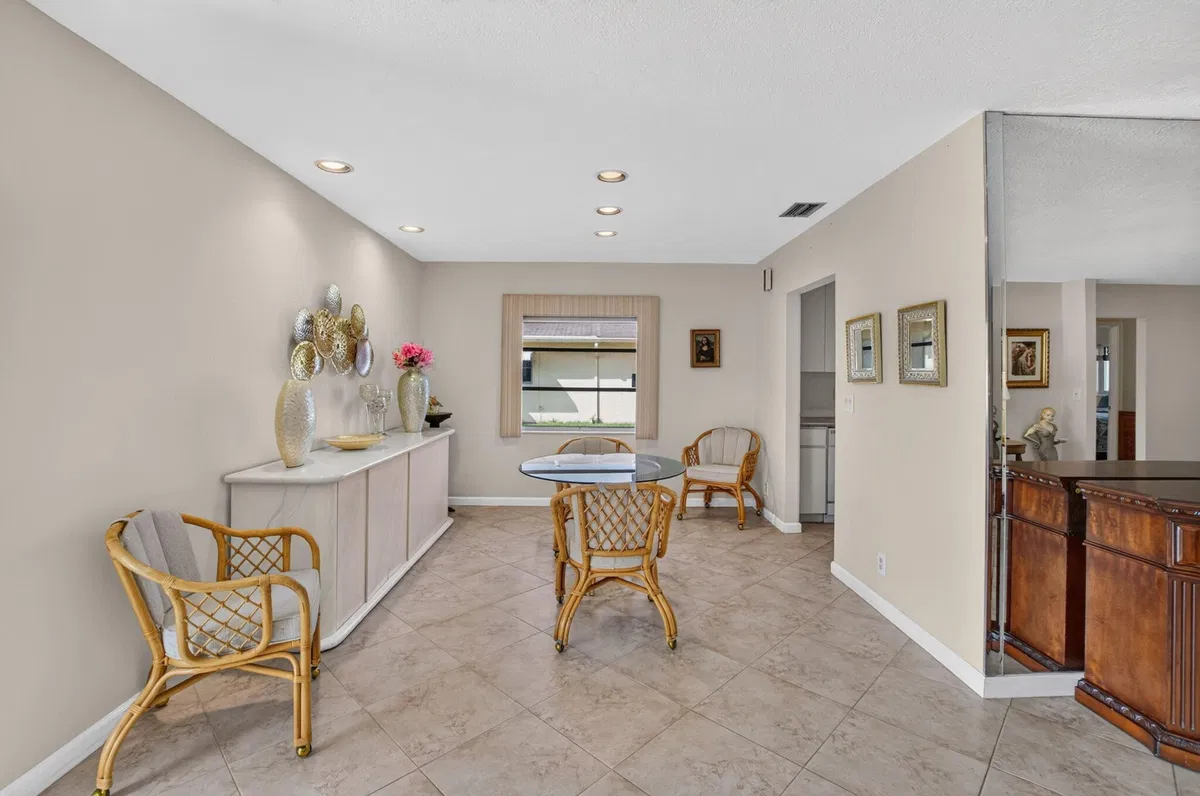 Residence photo 10