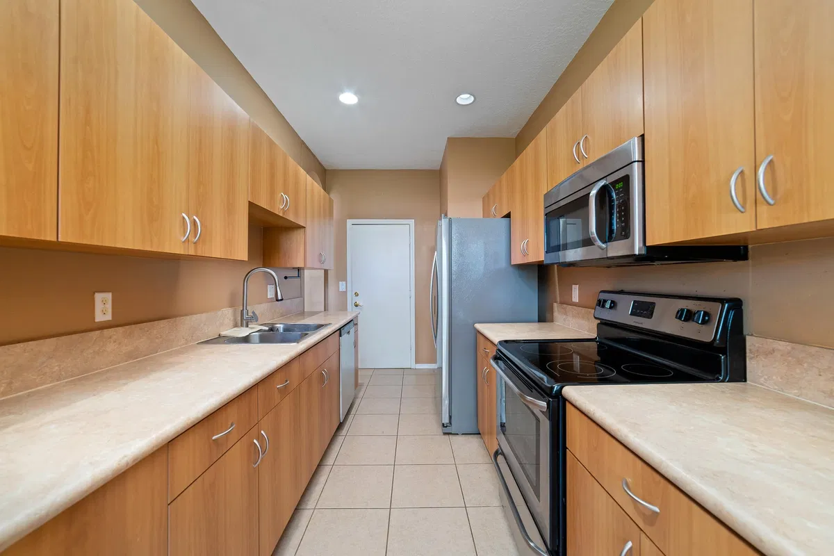 Residence photo 4