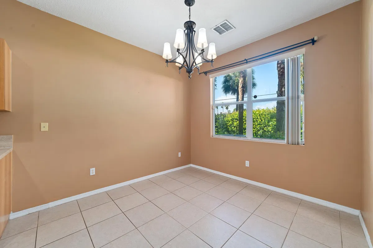 Residence photo 10