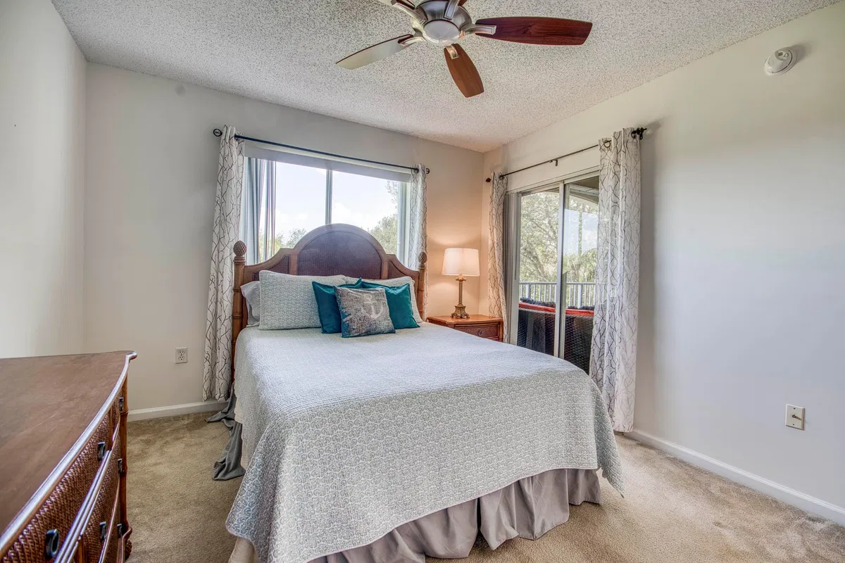  Unit 4306 photo 16
