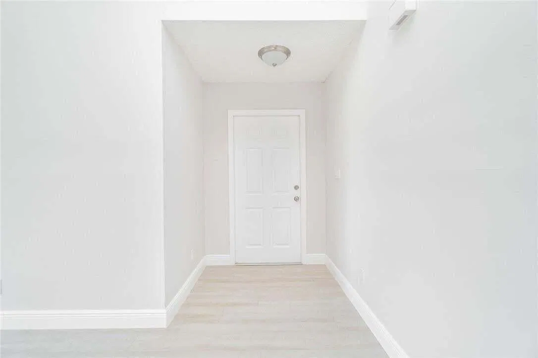 Residence photo 19