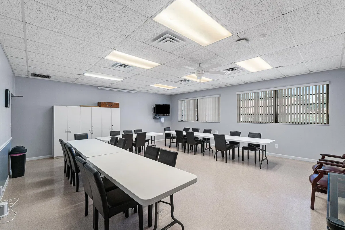 Unit 102 photo 49