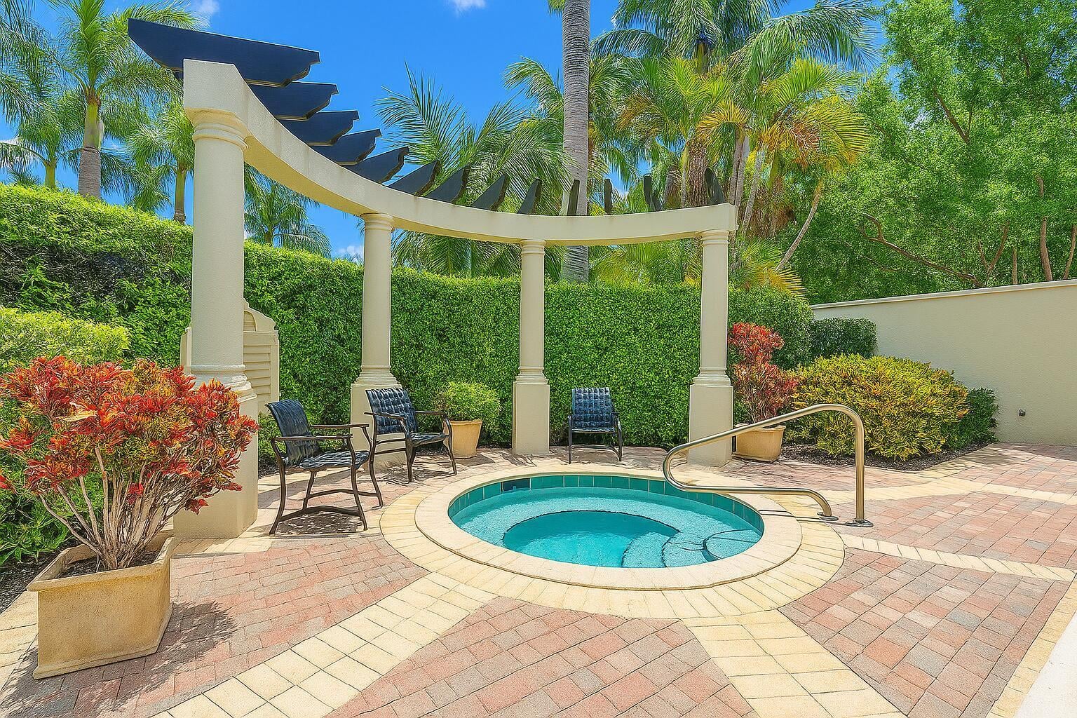 Residence photo 13