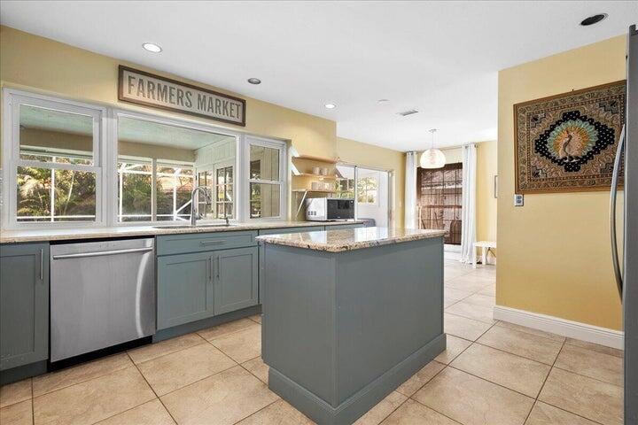 Residence photo 4