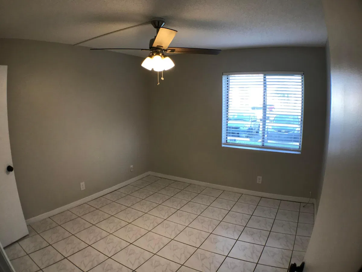 Unit 104 photo 7