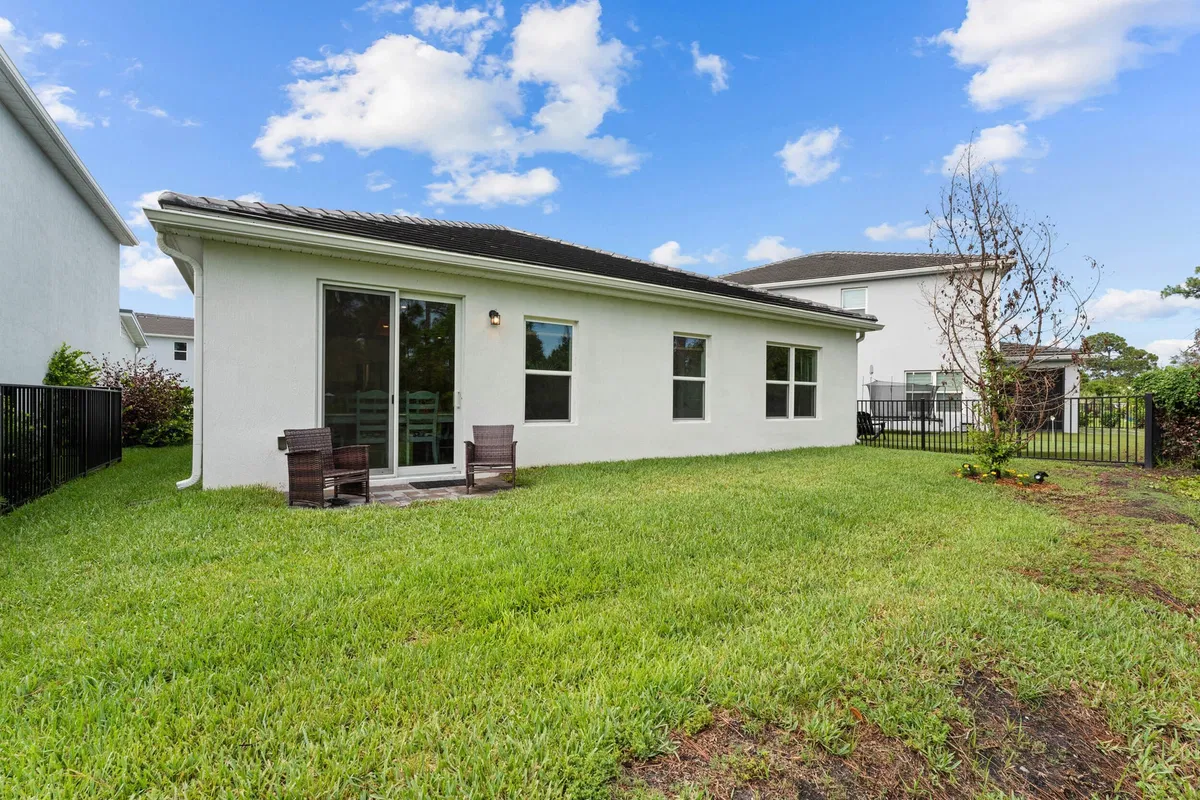  Residence photo 7