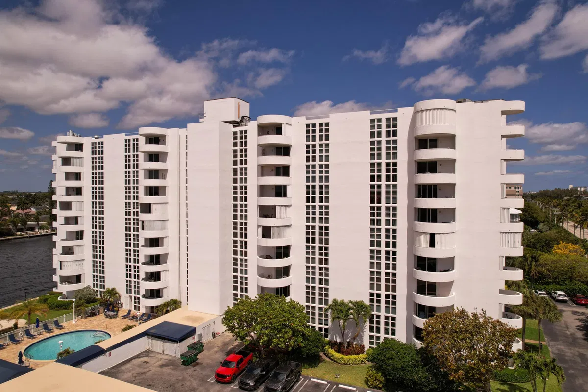 Unit 606 photo 28