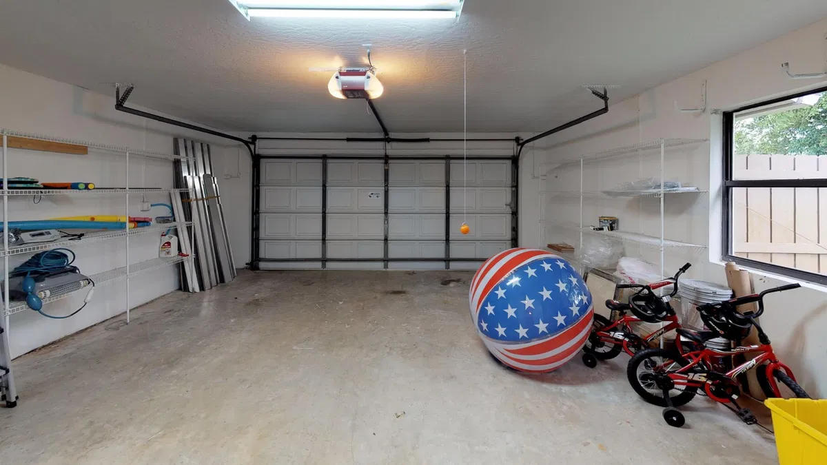 Residence photo 61