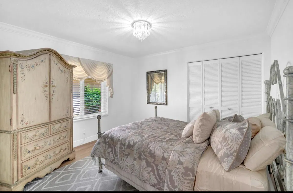 Residence photo 37